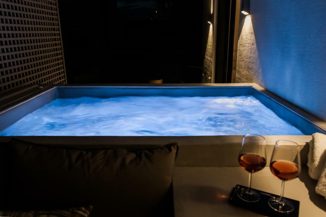 *** Boutique Syntagma Apartment W/ Plunge Pool *** Athen Eksteriør bilde